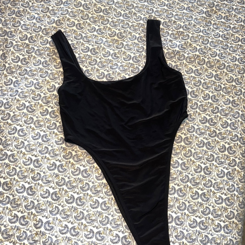 fashion nova high leg body suit